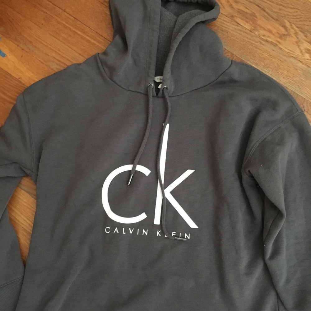 Calvin Klein cropped hoodie size medium